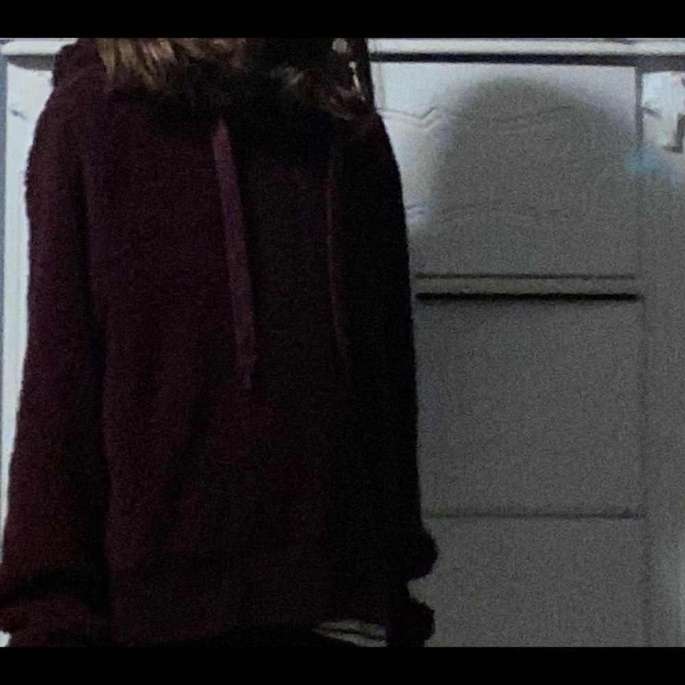 dark pink/purple fuzzy cropped hoodie